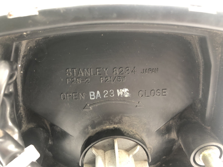 Honda XBR 500 PC15 [1989] - luz traseira da luz traseira da luz traseira na parte traseira