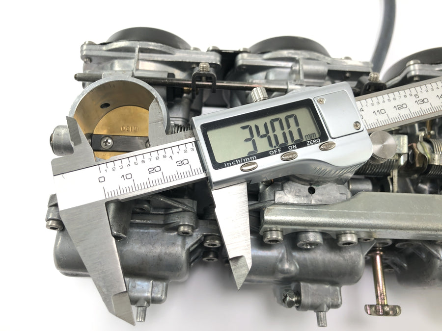 Suzuki GSX R 1100 GU74C [1987] - Banco de carburador Mikuni 4 vezes