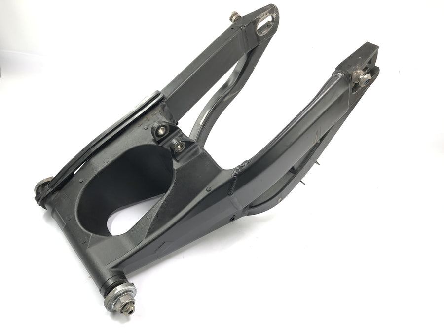 Yamaha YZF R1 RN09 [2003] - Bol giro de balanço da roda traseira sufocada na parte traseira