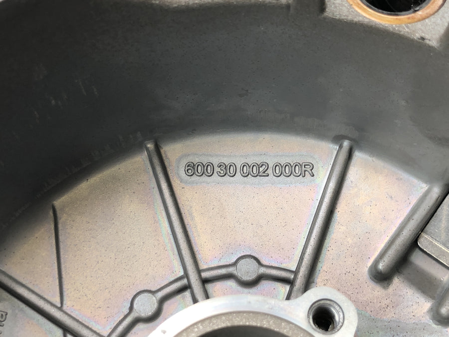 KTM 950 Adventure LC8 [2004] - Tampa do alternador Tampa Lima tampa do motor