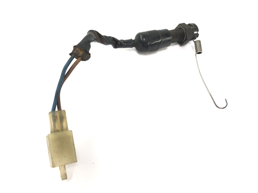 Kawasaki ZX -10 ZXT00B [1990] - Interruptor da luz de freio na parte traseira