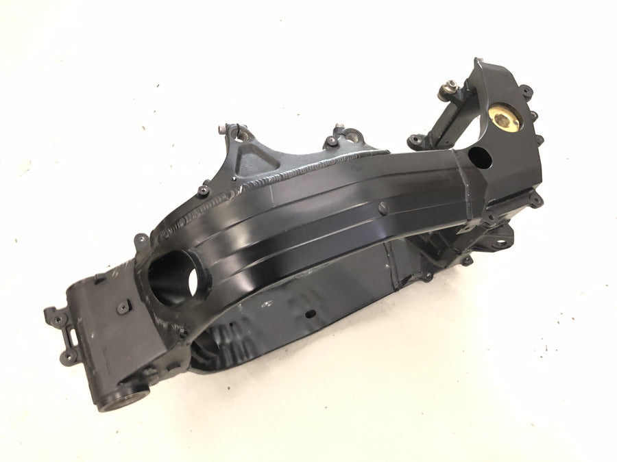 Suzuki GSX R 1000 WVBZ K3 [2003] - Quadro com quadro principal de papéis