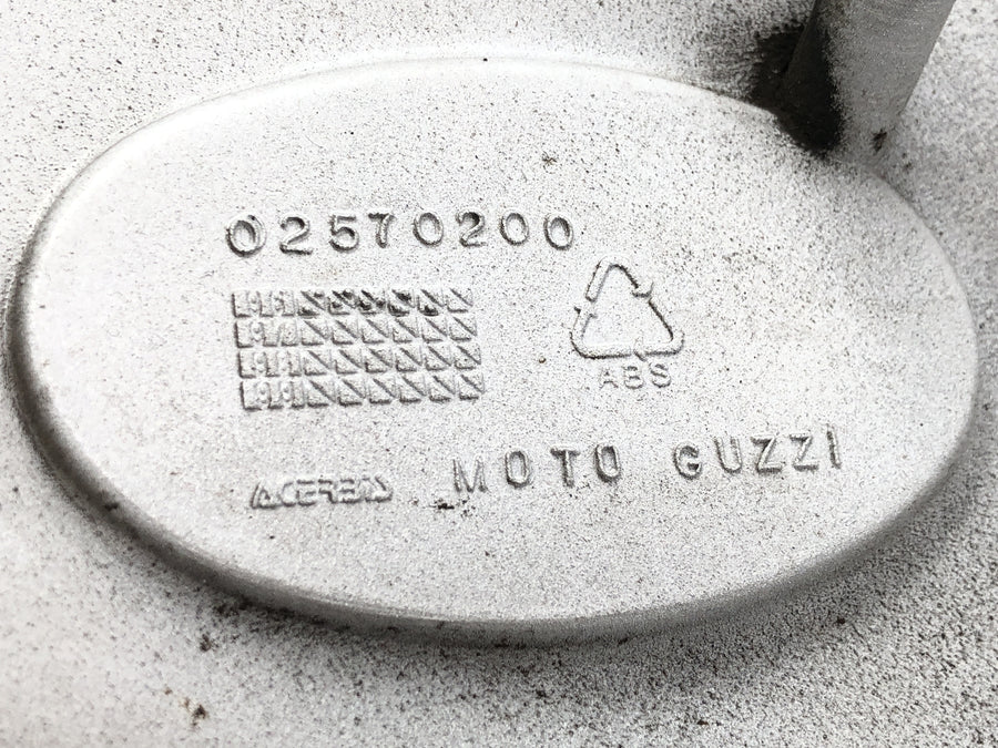 Moto Guzzi V10 Centauro [1998] - Carenagem lateral direita prateada