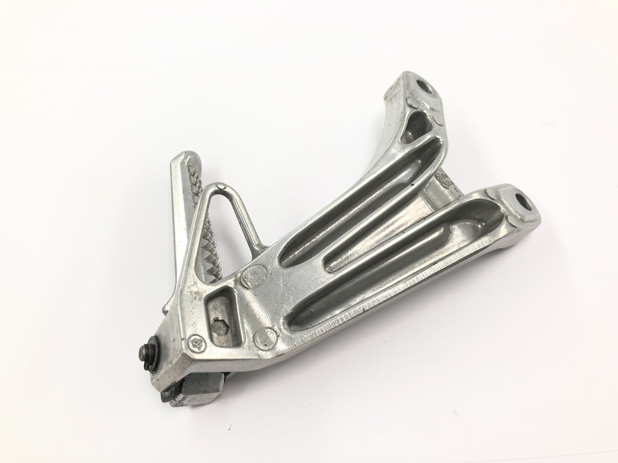 Honda CBR 600 RR PC37 [2004] - Apoio para os pés do passageiro esquerdo