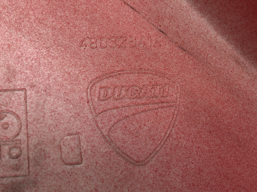 Ducati Multistrada 1200 S Touring [2009] - Carenagem do tanque à direita