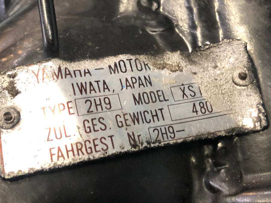 Yamaha XS 1100 2H9 [1978] - quadro com papéis