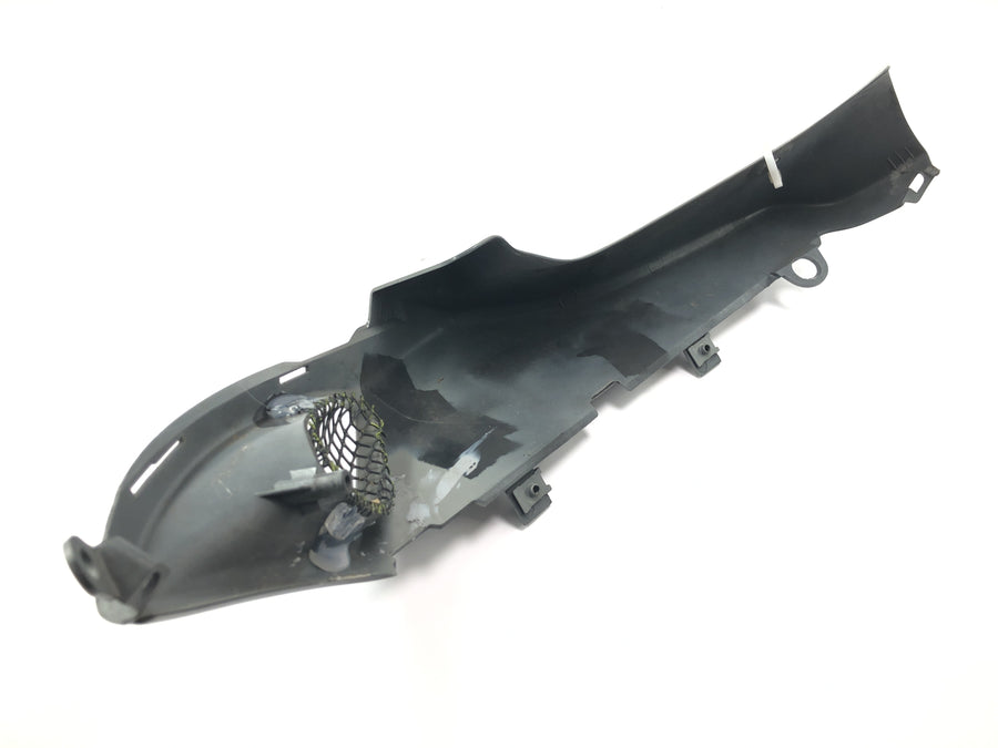 Suzuki GSX R 1000 WVB6 K6 [2006] - Duto de ar da carenagem do painel lateral direito