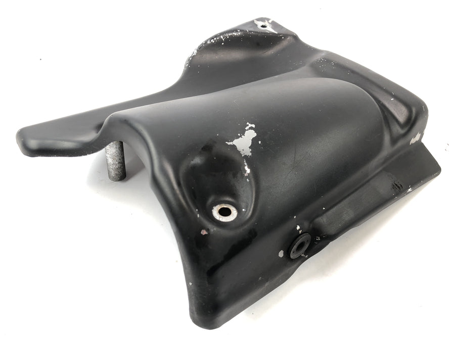 Suzuki VZ 1500 WVCU [2011] - Tampa do braço oscilante direito