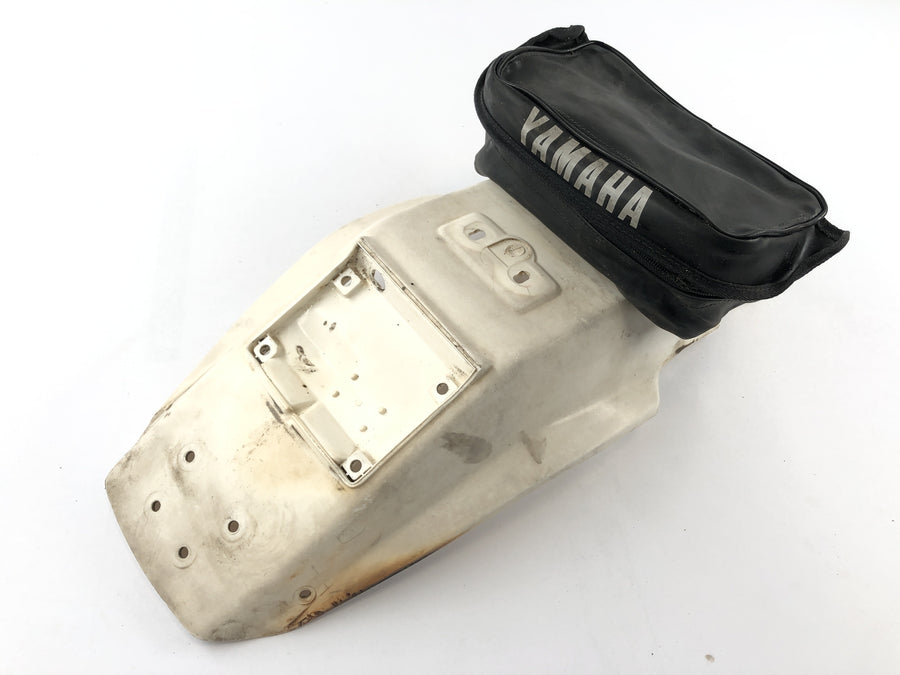 Yamaha TT 600 59X [1986] - traseira da asa Fagle com um bolso de ferramenta