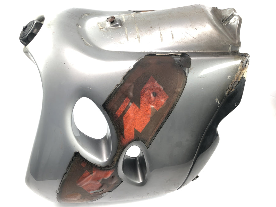KTM 640 Adventure LC4 [2001] - Tanque de combustível com torneiras de combustível danificadas