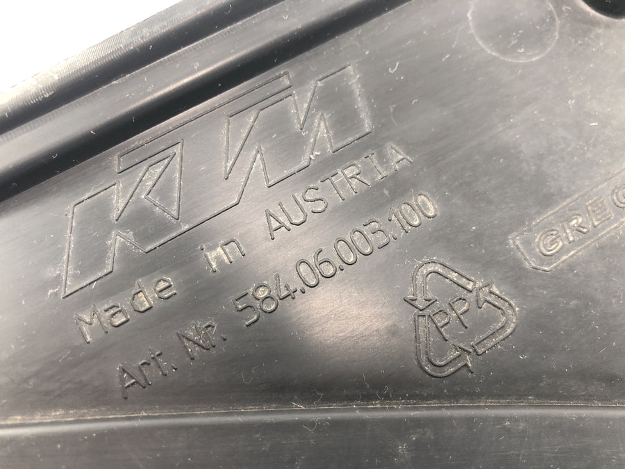 KTM 640 Adventure LC4 [2001] - Tampa lateral esquerda
