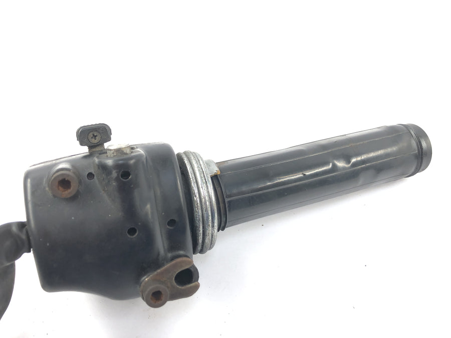 Yamaha XV 750 5G5 [1982] - interruptor do guidão na alça do gás direito