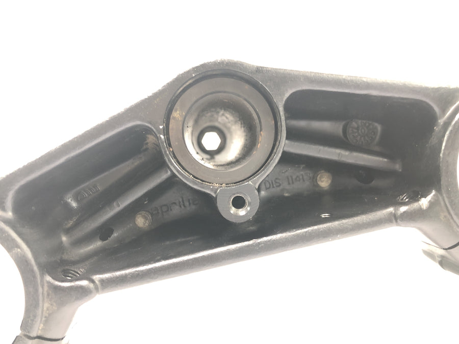 Aprilia RSV 1000 RP Mille [2001] - ponte inferior do garfo