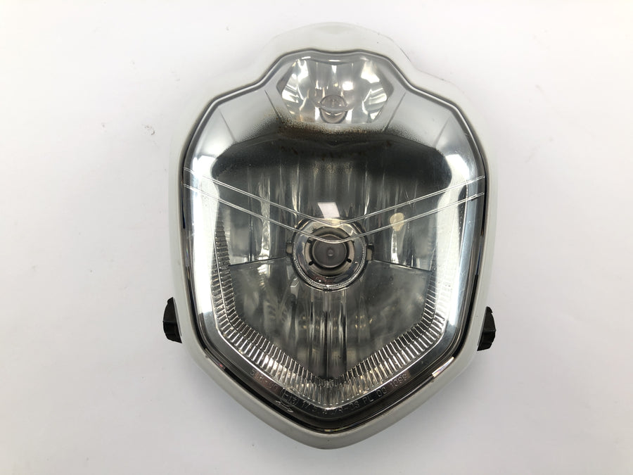 Yamaha MT 03 RM02 [2007] - Farol dianteiro inserção de luz frontal