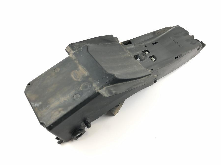 Yamaha MT07 RM04 [2014] - Compartimento de ferramentas traseiro do painel interno da subestrutura traseira