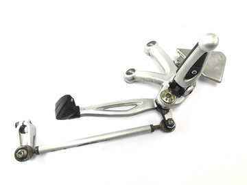 Benelli TNT 1130 [2009] - Sistema de apoio para os pés esquerdo do motorista com engate de mudança. - 0