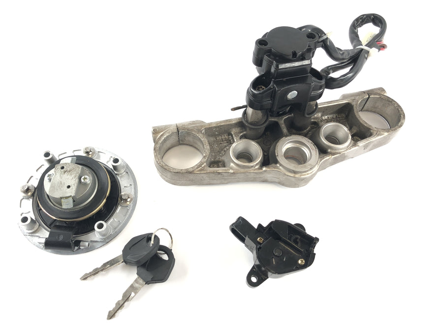 Suzuki GSF 1200 S Bandit WVA9 [2003] - Locksmith com o Fork Bridge acima da trava de bloqueio de ignição Lock