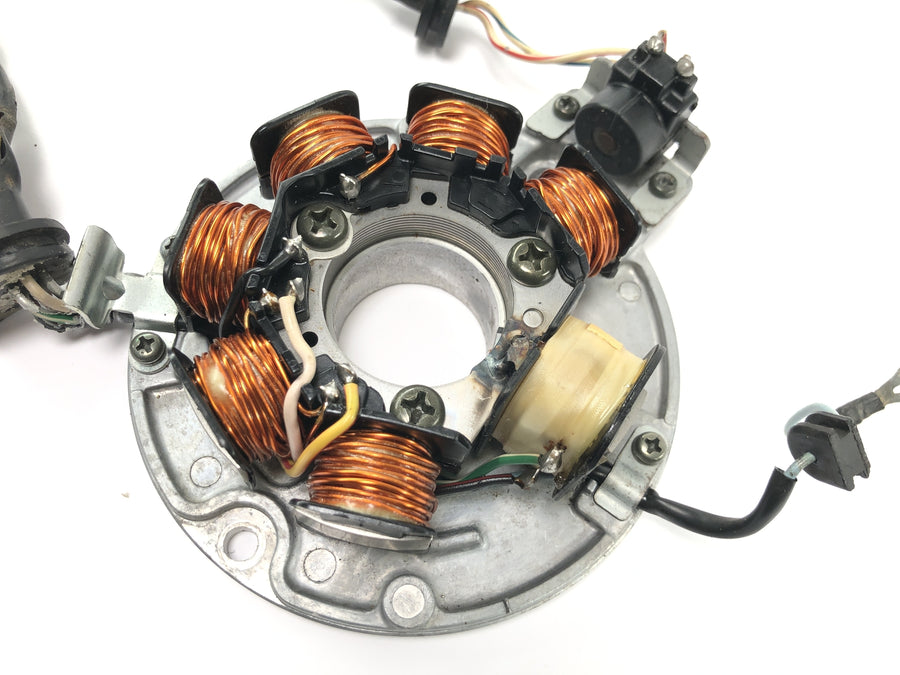 Yamaha DT 125 R DE03 [2000] - Placa base de ignição do estator do alternador