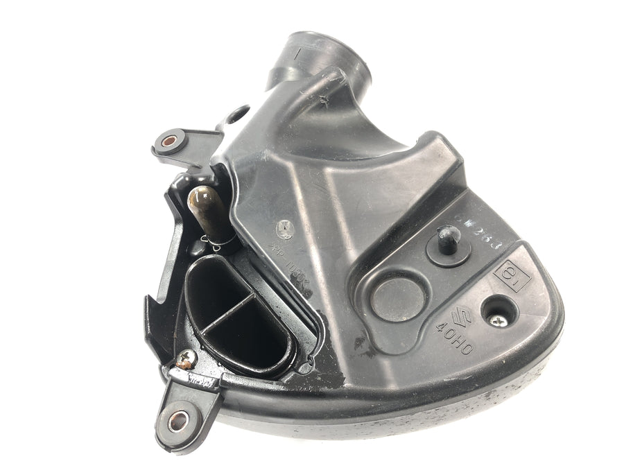 Suzuki VZ 1500 WVCU [2011] - Caixa de filtro de ar caixa de entrada da caixa do filtro de ar