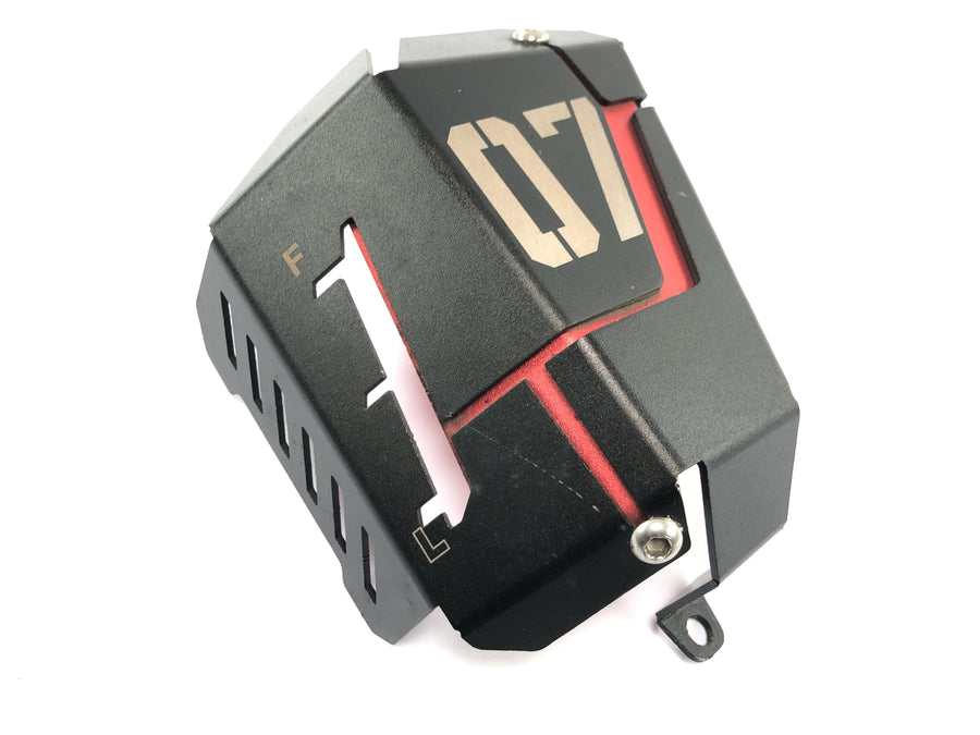 Yamaha MT07 RM04 [2014] - Guarda-lamas da carenagem do tanque de expansão
