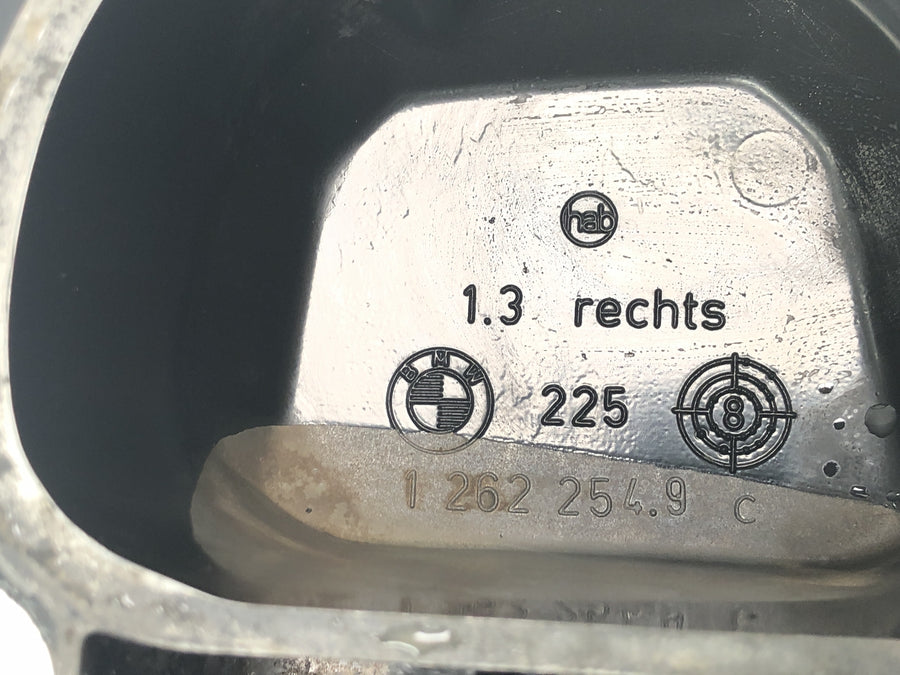 BMW R 100 GS 247E [1991] - Tampa de válvula tampa cabeçote direita