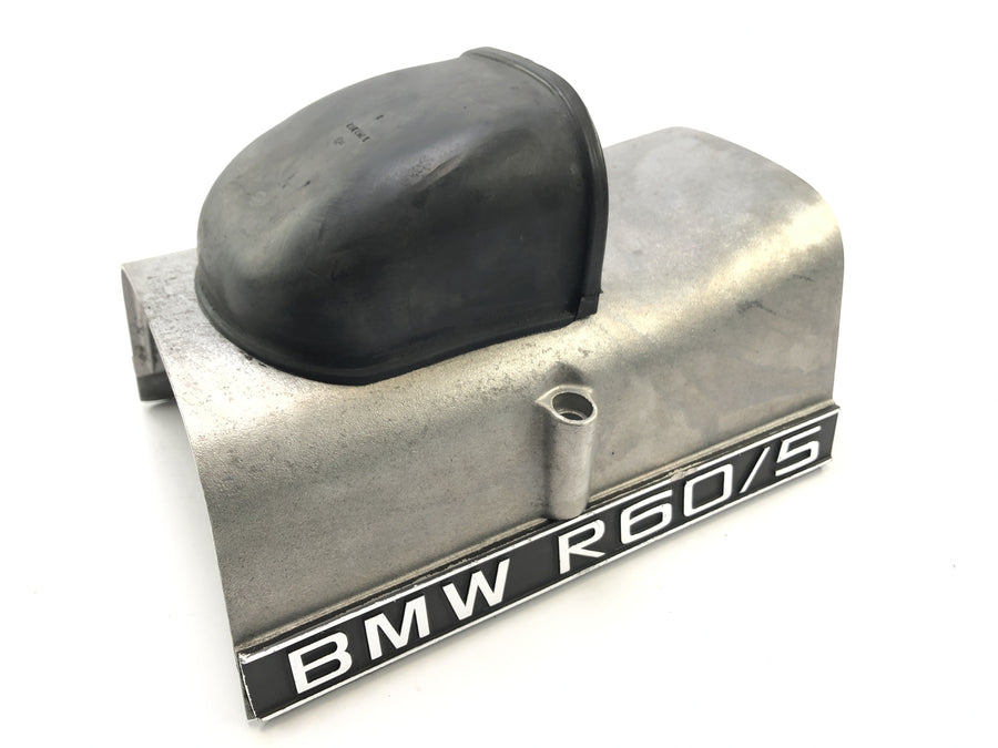 BMW R 60/5 [1973] - tampas do filtro de ar acima da tampa do motor