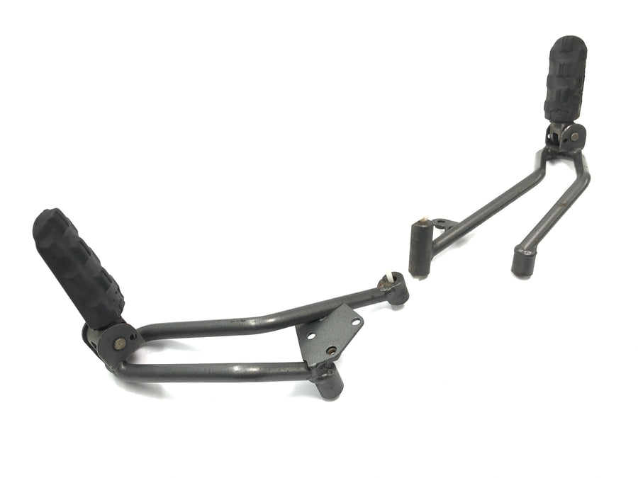 Husqvarna TE 610 E Dual H7 [1999] - Suporte do apoio para os pés do passageiro esquerdo e direito