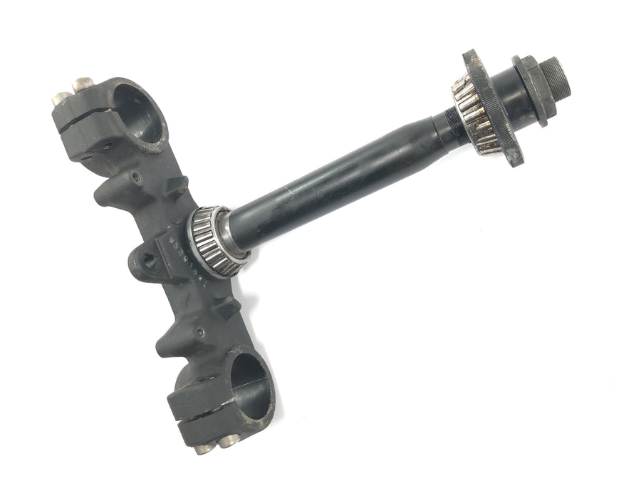 BMW F 650 GS R13 [2000] - eixo da cabeça de direção da ponte do garfo inferior