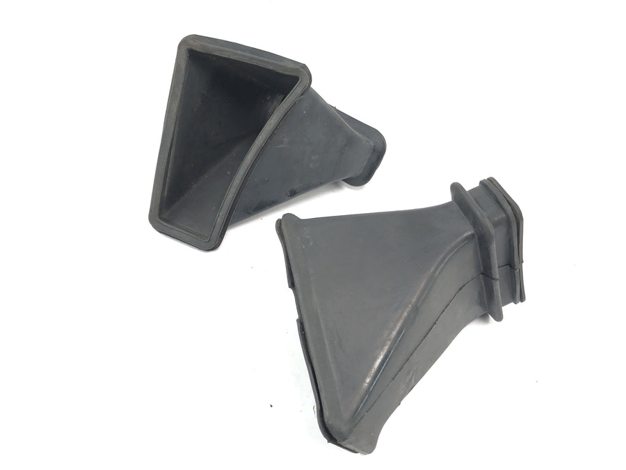 Honda GL 500 Silversching PC02 [1982] - Ingestão do conector da caixa de ar em mangueiras de borracha