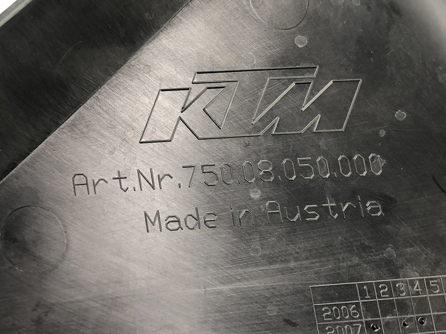 KTM Duke 690 A3 [2012] - Tampa da carenagem do painel lateral esquerdo