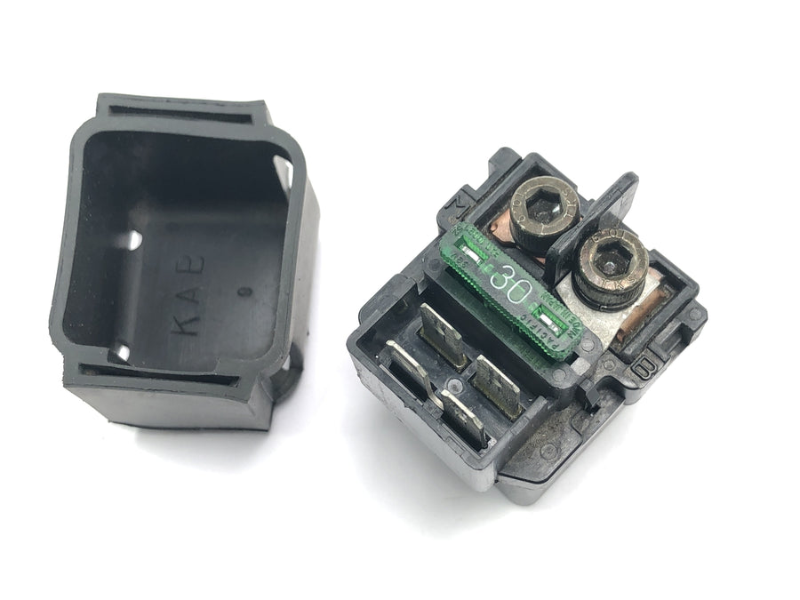 Kawasaki ZRX 1200 S ZRT20A [2001] - Interruptor magnético do relé de partida