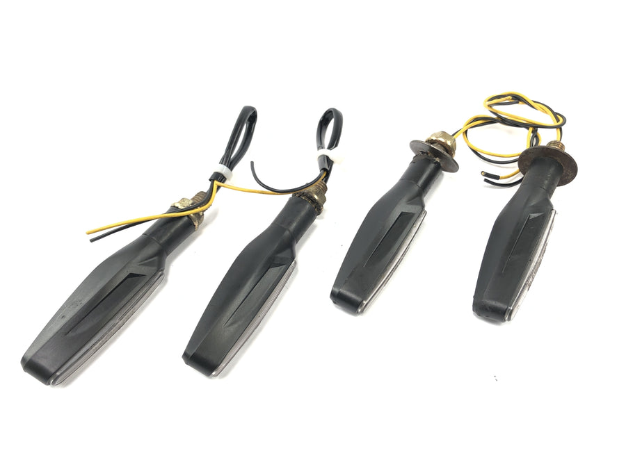 Yamaha YZF R1 RN09 [2003] - Sinais de volta do LED BLINKER Conjunto
