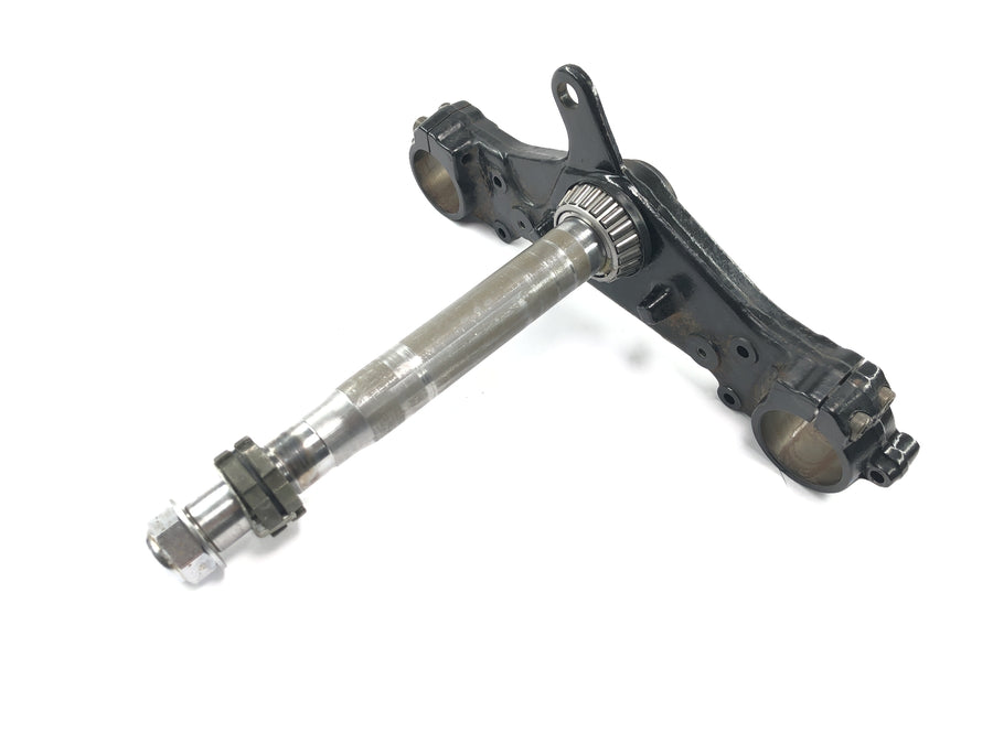 Yamaha XV 1600 Wild Star VP08 [2002] - garfo inferior da cabeça de direção da ponte do garfo