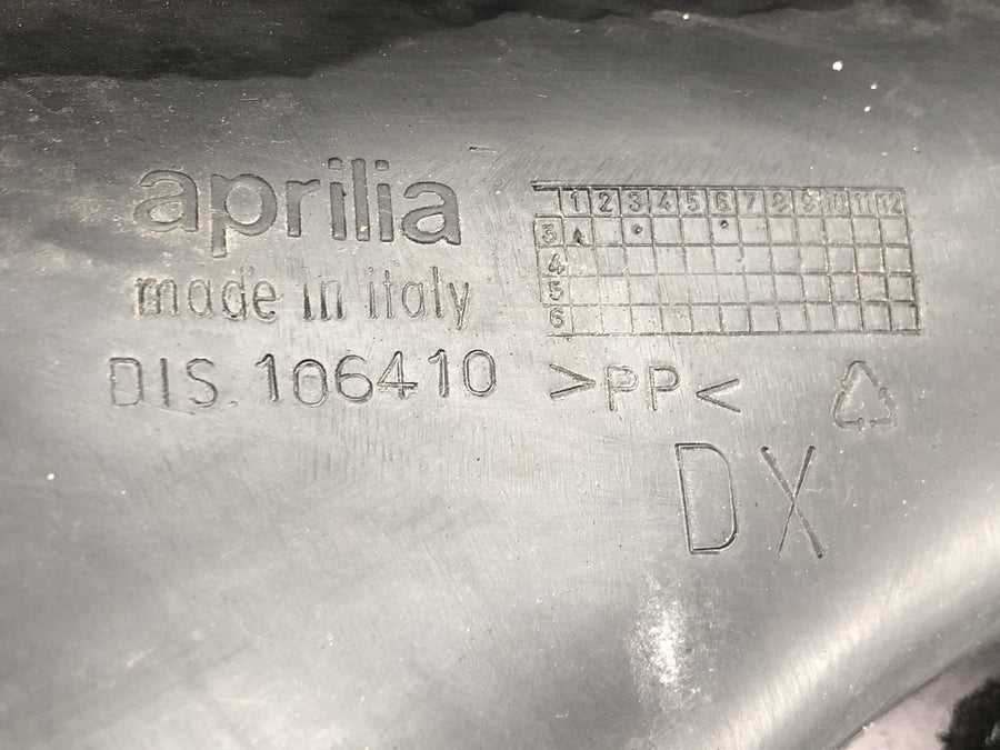 Aprilia RSV 1000 R [2004] - Carenagem lateral parte direita