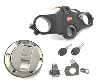 Aprilia RST 1000 FUTURA [2002] - Locksmith com o Fork Bridge acima do conjunto da tampa do tanque de bloqueio de ignição Conjunto de teclas