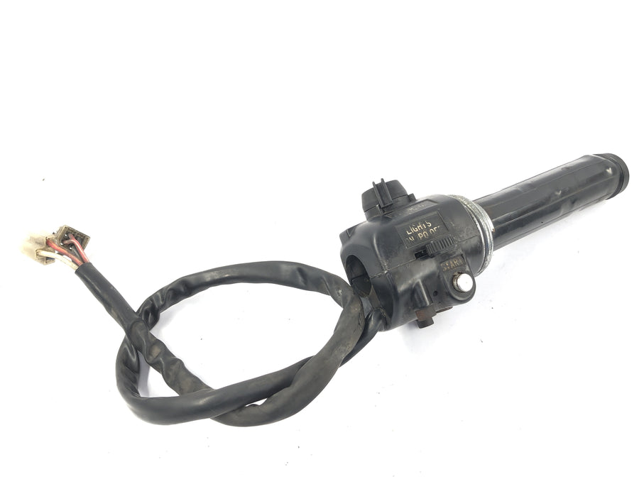 Yamaha XV 750 5G5 [1982] - interruptor do guidão na alça do gás direito