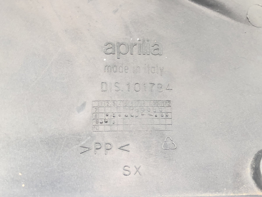 Aprilia Mille RSV 1000 ME [1999] - Parte lateral esquerda da carenagem