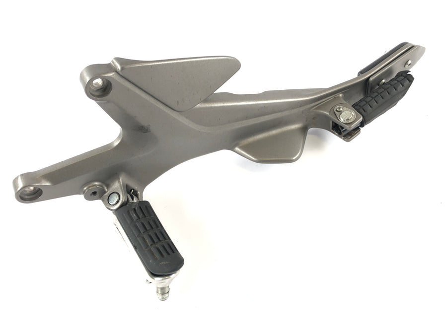Honda CBF 1000 A SC58 [2006] - Placa de apoio para os pés esquerda