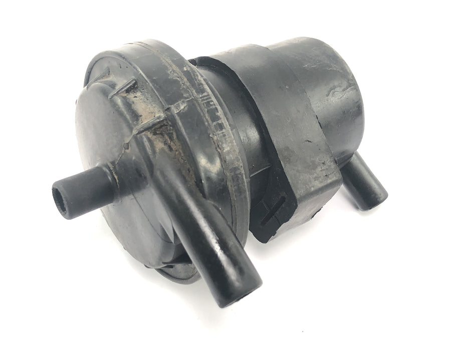 Honda NX 650 Dominator RD02 [1994] - Ventilação do cárter