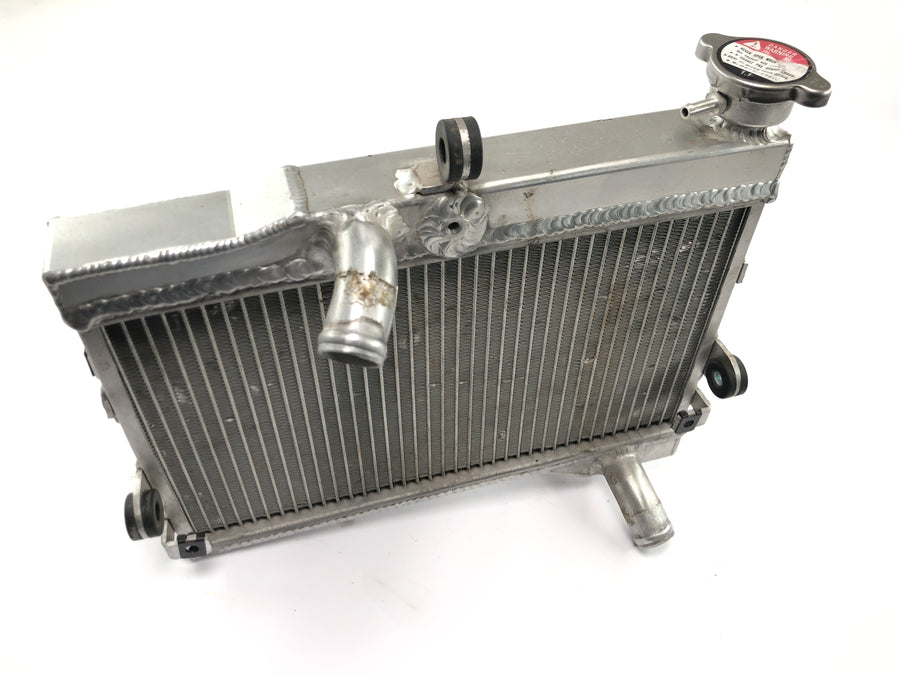 Yamaha MT07 RM04 [2014] - Radiador water cooler sistema de refrigeração rede de radiadores