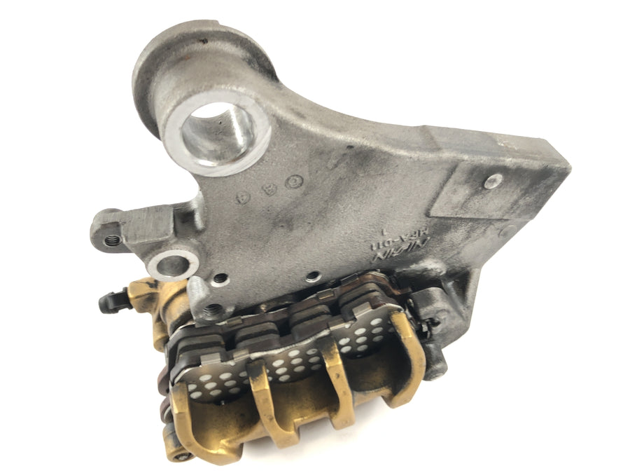 Honda CBF 1000 A SC58 [2006] - Pinça de freio na parte traseira com placa de ancoragem