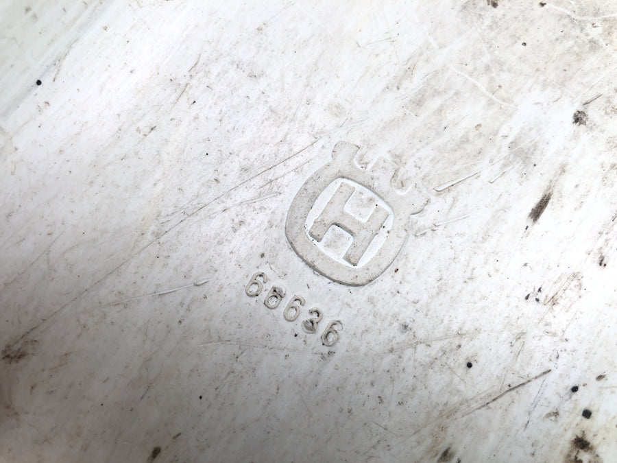 Husqvarna te 610 8ae [1994] - Placa de derrapagem na folha de proteção de cobertura