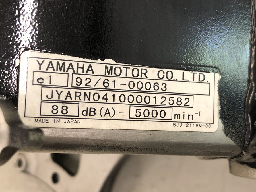 Yamaha YZF R1 RN04 [2001] - Quadro chassi principal com papéis