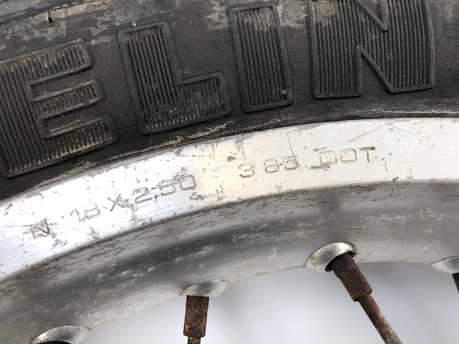 Yamaha TT 600 59X [1986] - Hinters RIM RAD 2,50 x 18 "Tires porosos