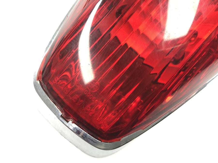 Honda VTX 1800 SC46 [2004] - luz de freio traseira completa carcaça cromada