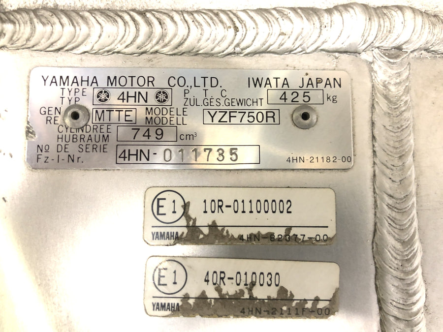 Yamaha YZF 750 R 4HN [1995] - moldura com papéis