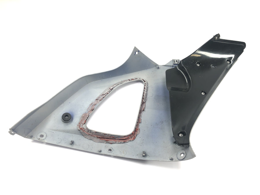 Yamaha YZF R1 RN04 [2001] - Carenagem do painel lateral superior esquerdo