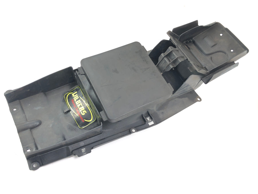 Aprilia SL 1000 Falco PA [2000] - Proteção de respingo da tampa traseira