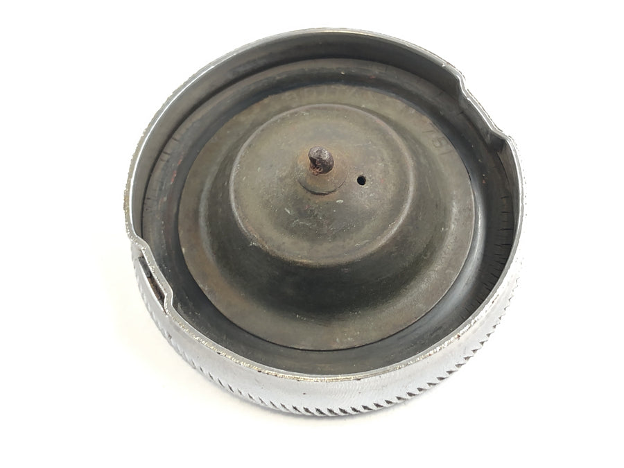 Triumph Bonneville T140V [1976] - Fechamento do tanque de tampa de combustível