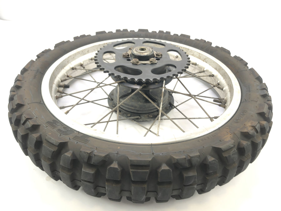 Yamaha XT 350 3yt / 55V [1990] - borda da roda traseira com roda de corrente na parte traseira